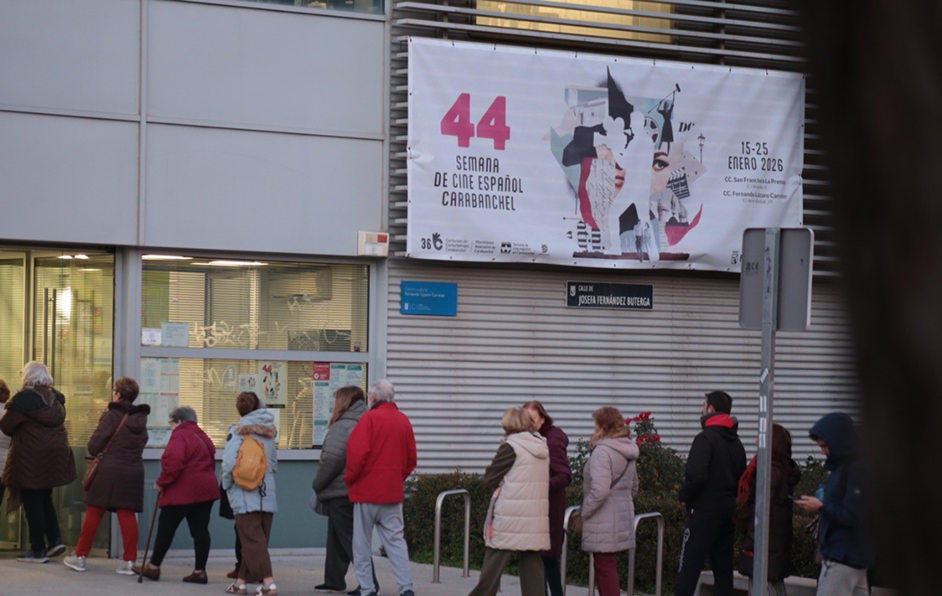 Lona exterior de la Semana de Cine Español Carabanchel